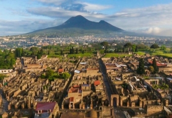 Pompeii & Herculaneum Tour